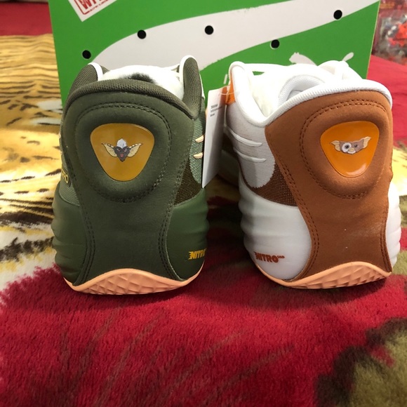 SZ 13 PUMA ALL PRO NITRO “GREMLINS” SHOES, GREMLINS GIZMO AND STRIPE SOCKS - Picture 7 of 14